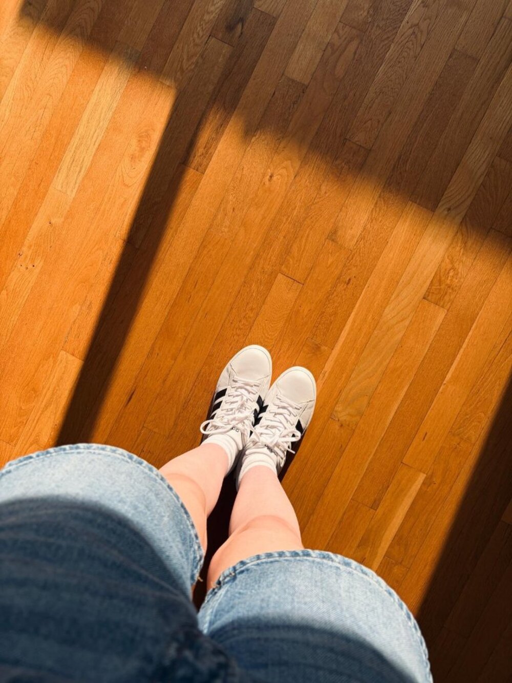 white adidas shoes sneakers black strips low-top classic vintage